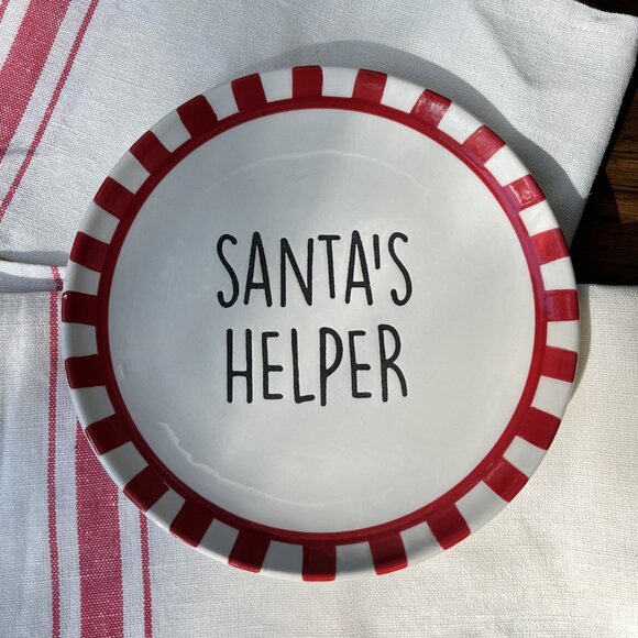 Holiday time Christmas Plate 7" Santa's Helper - Picture 2 of 6